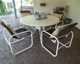 Vintage MCM  Samsonite Patio Sling Chairs and Fiberglass Table