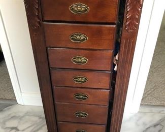 JEWELRY CHEST