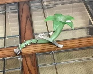 Tulip bud vase $20. Text Steve at 619-540-9414, making deals