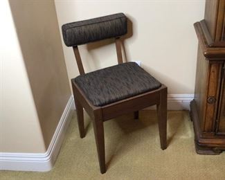 Sewing chair with compartment under seat cushion $45. Text Steve at 619-540-9414