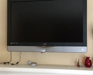 Vizio 42-inch HD TV $155. Text Steve at 619-540-9414. Sold