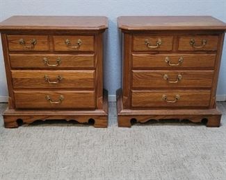 (2) Traditional Nightstands by Thomasville, 2 of 2