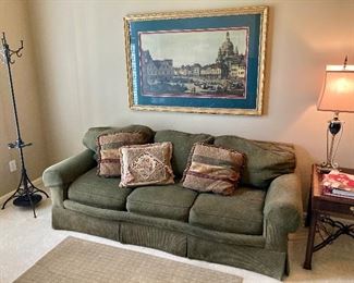 Sherrill sofa bed
$100