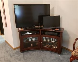TV stand, TVs 