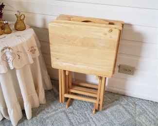 TV trays