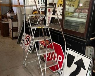 Large Rolling Staircase Ladder