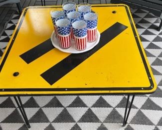 Merging Traffic Sign Side Table