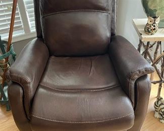 FRANKLIN Leather Recliner