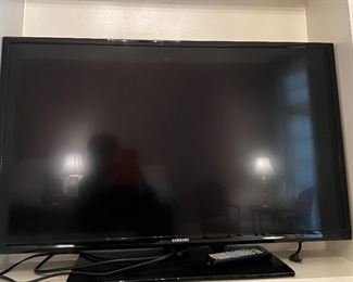 Samsung Flatscreen 38"