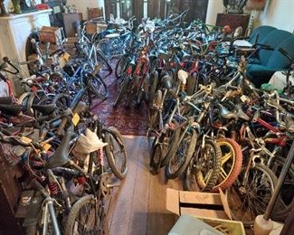 LOTS OF BMX 20" BMX BIKES