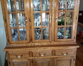 Oak Hutch has matching Oak Table and 6 chairs