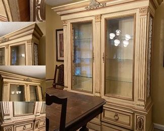 Century Furniture French Provincial Double Door Column Style Display Cabinet 