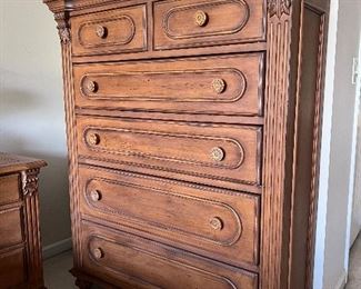 Ashley Furniture Queen Bedroom Set