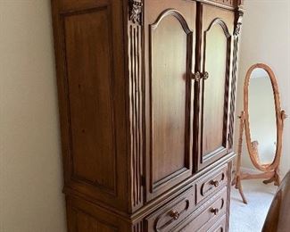 Ashley Furniture Queen Bedroom Set