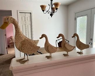 Tin geese decor