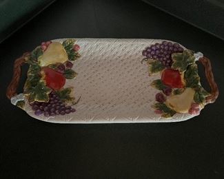 Serving tray