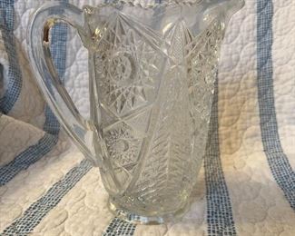 Cut glass & crystal pieces 