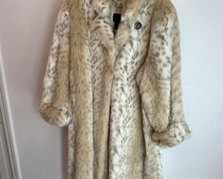 Faux fur coat 