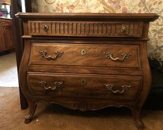 Drexel Oak Bombe 3 Drawer Dresser - French Provincial Louis XV Style - 20D x 32W x 31H