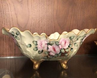 Scalloped Gold Trimmed Porcelain Serving Bowl
