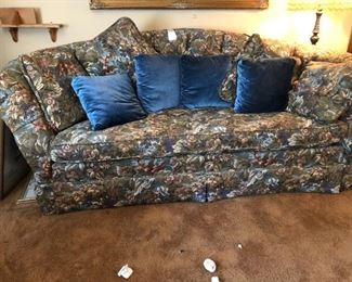 Baker Furniture Sofa - 74 x 31 x 37