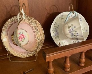 Tea cup and saucer sets