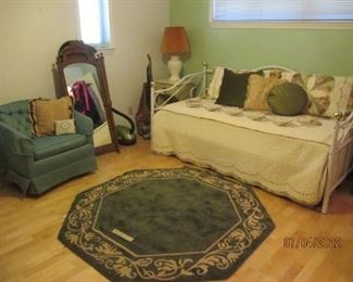 Day bed. One mattress. White frame. Very good condition. Day bed cover with 2 shams.