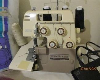 Bernette 3340 Serger