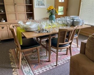 1 American of Martinsville Table and chairs