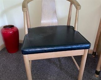 6 American of Martinsville Table and chairs