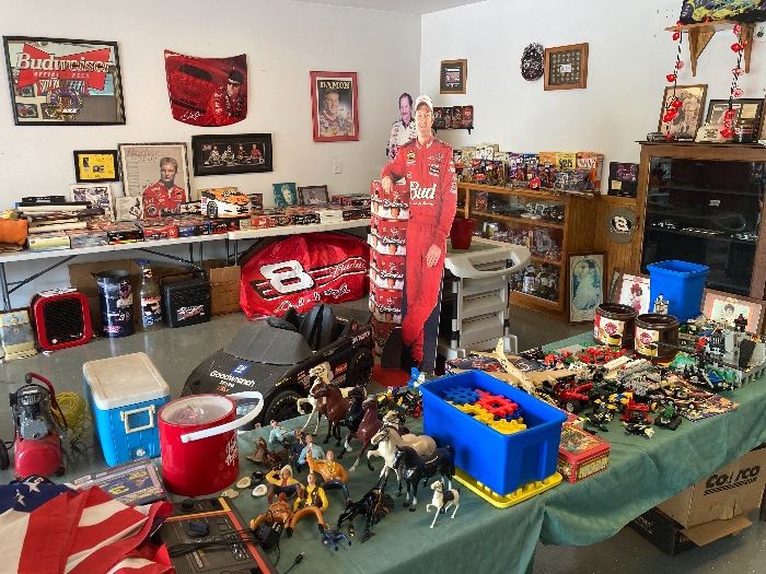Collectors Dream Estate Sale in Fishers, IN starts on 7/7/2022