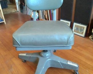Very cool, vintage green office chair