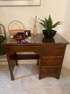 Perfect little desk for a small home or child's room