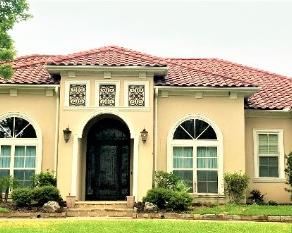 This home (listed by United Country Real Estate/ Bobo Realty & Land Company) is at 2307 Pinehurst St. in Hollytree West (off Jacksonville Hwy.)