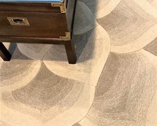 Sculptured gray-tone rug