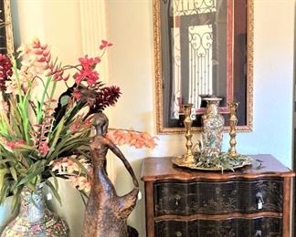 Formal  vase, statue, mirror, and 3-drawer chest,