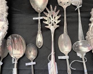 Serving utensils