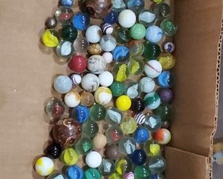 Marbles inside the lamp jar, see preceding photo. 