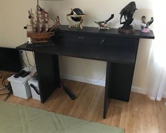 Small desk