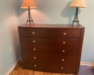#25 $800 Bedroom set includes Dresser 45Tx58Lx20D