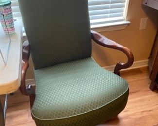 #38 - $100 - Green office chair wood handles 43T x 27T 
