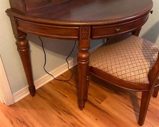 #29 - $295 - Rounded front desk 34Tx 46Lx 24D with chair 