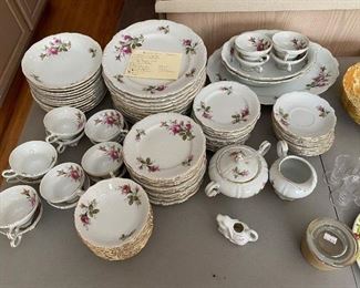 #48 - $150 - Made in Japan "Rosmarie" 93 pieces 