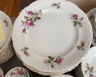 #48 - $150 - Made in Japan "Rosmarie" 93 pieces 