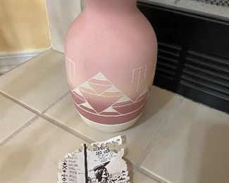 Navajo pottery vase 