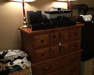 Chest of drawers, dvd