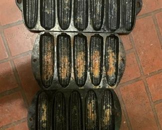 #10	3 iron corn muffin pans  (2) 5 corn and (1) 7 corn 	 $25.00 			
