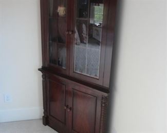 Corner piece (will require help to remove)