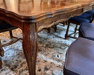 Country French style table /2 leaves