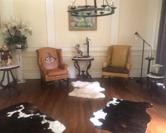 This is kind of a big sale, and it's nearly 1am, so I'm def not gonna finish captions tonight. More rawhide rugs you need these